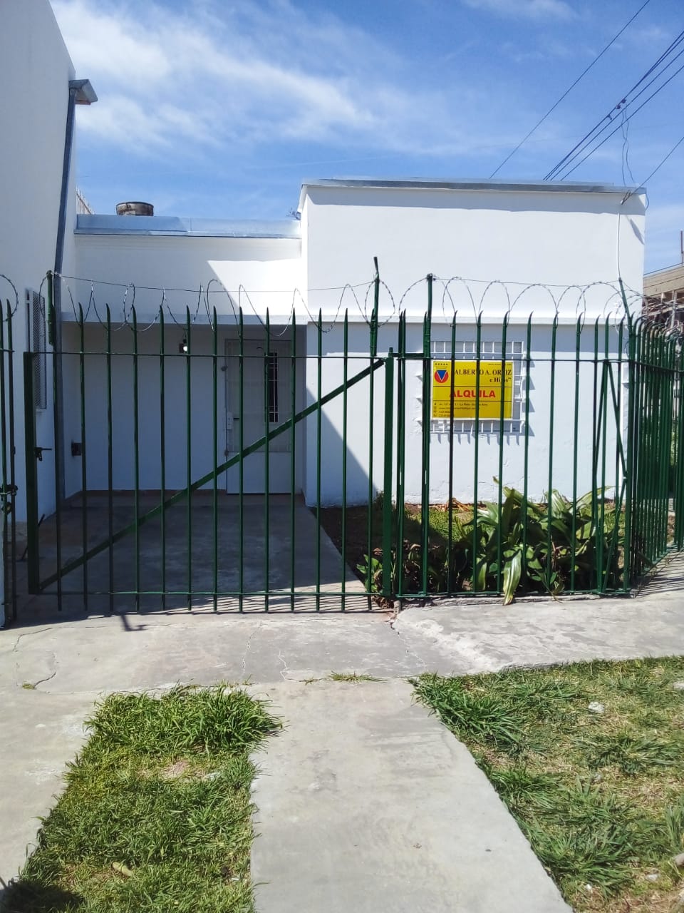 Casa - 151 esquina 69